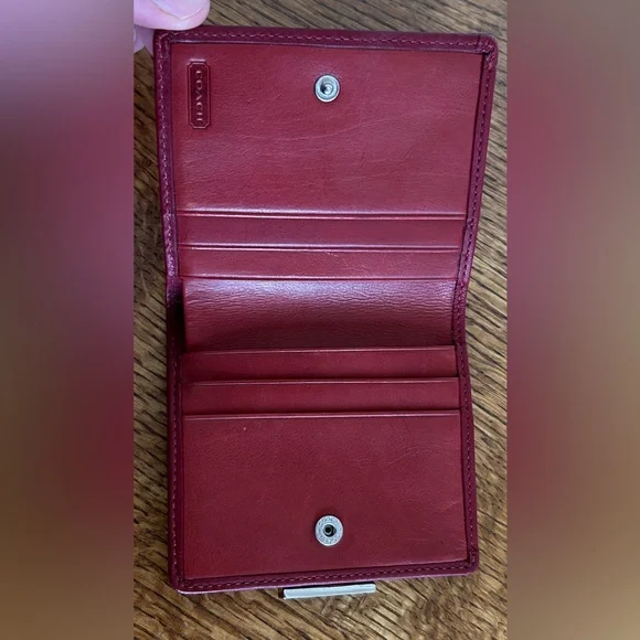 NWOT COACH LEATHER WALLET - Picture 4 of 6